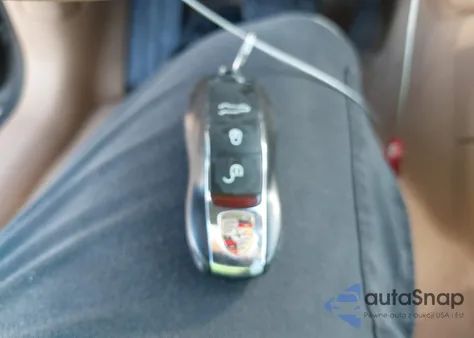 2015 Porsche Macan S z USA, uszkodzony, nr VIN WP1AB2A59FLB74613